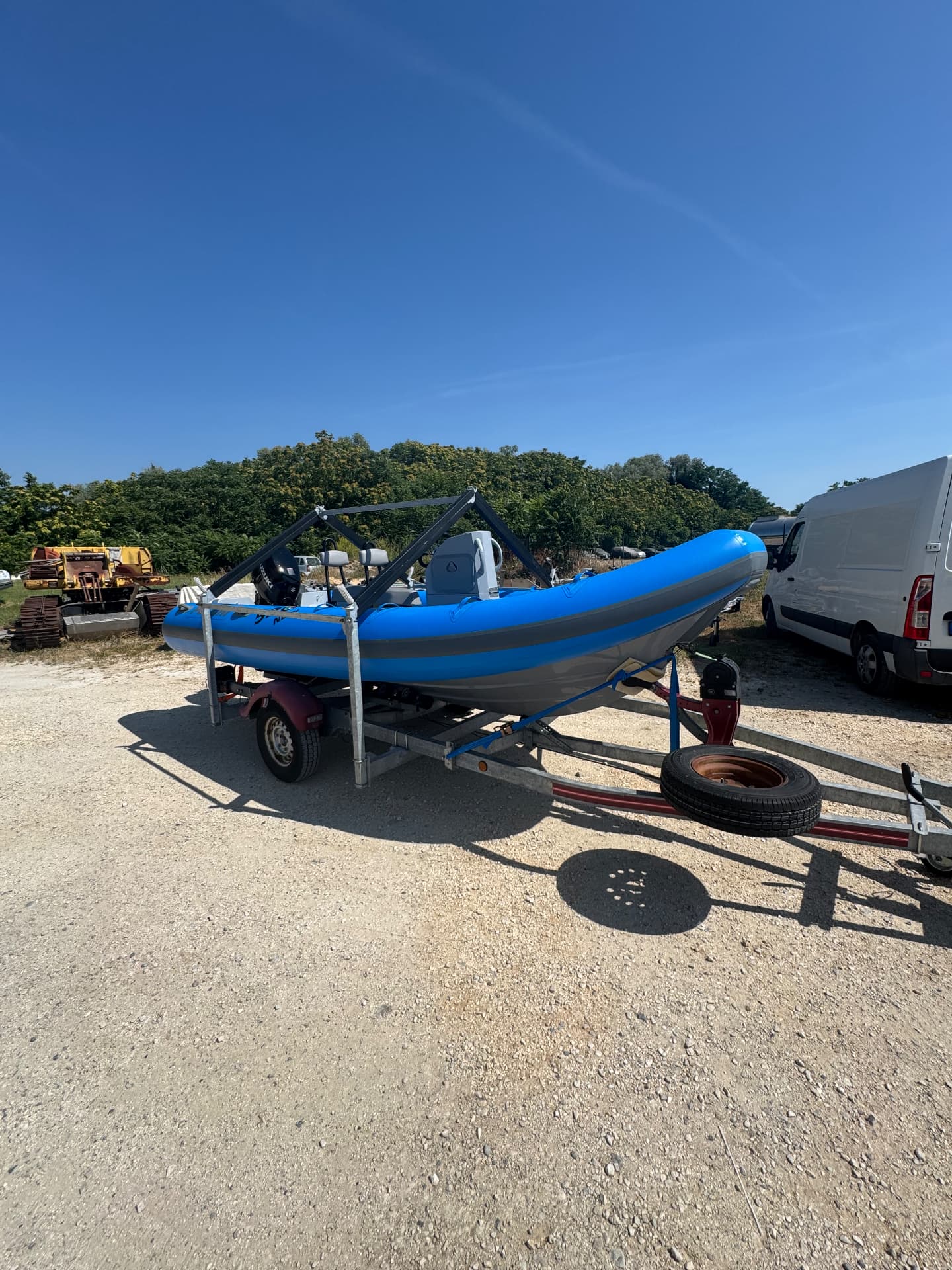 Focchi 520C Coach RIB + Suzuki 40